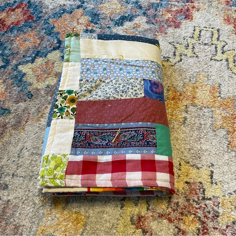 Vintage handmade patchwork cottagecore baby quilt 30”x38” blessings cute